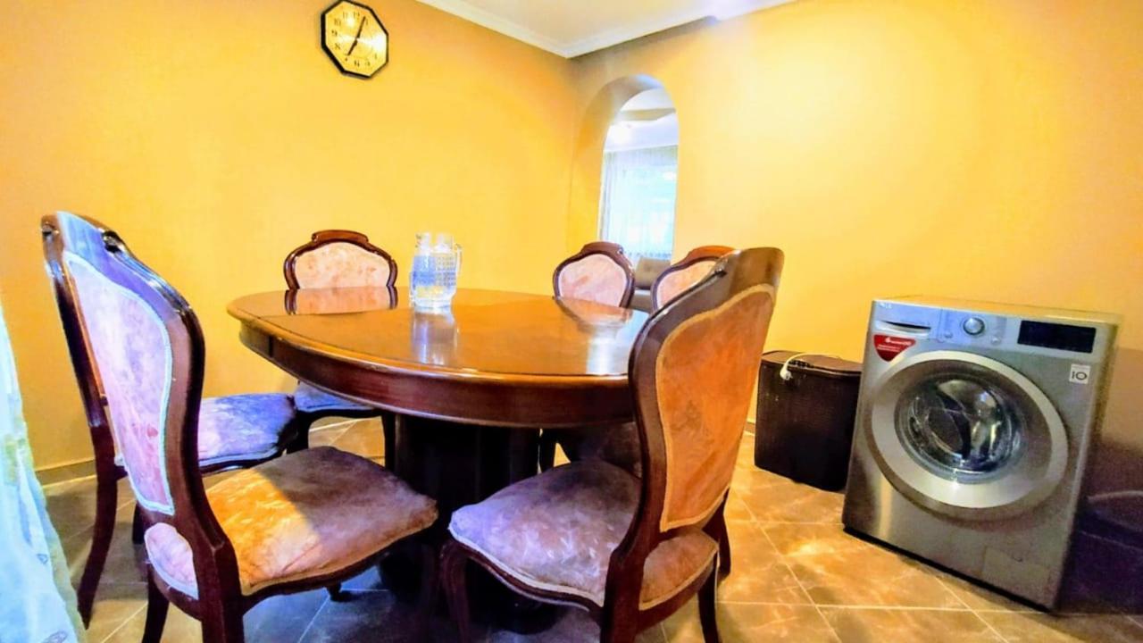 Nita Apartment Kobuleti ภายนอก รูปภาพ